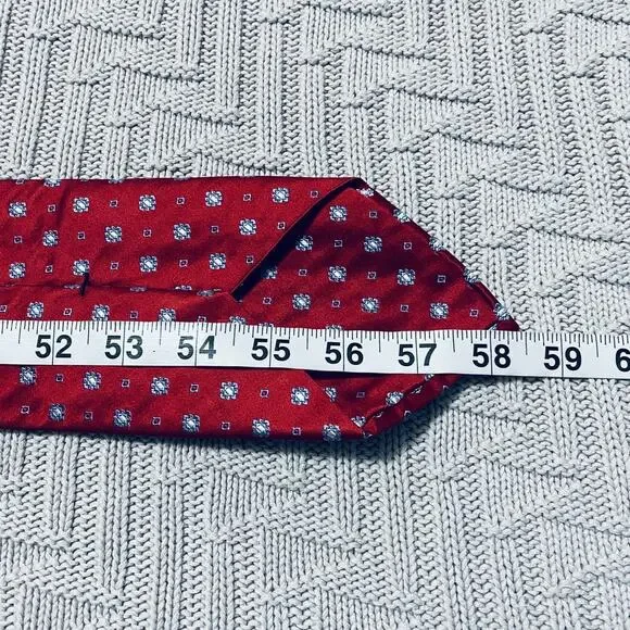 Brooks Brothers red patterned golden fleece luxury silk tie